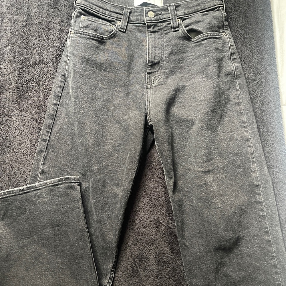 Hollister Women's Straight Leg Jeans in Charcoal
